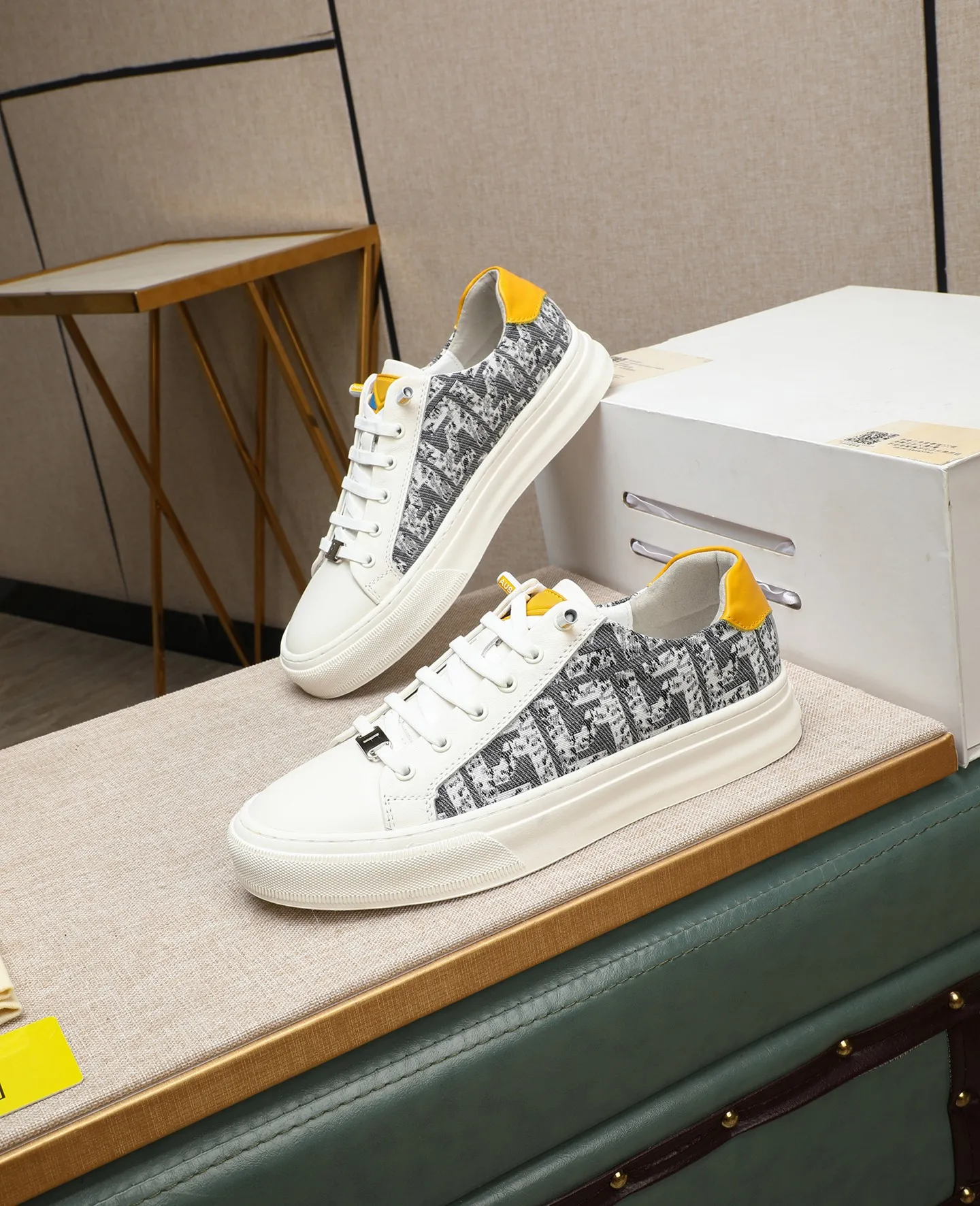 Men's shoes 💰400🕷🕷[FENDI] Fendi fashionable casual men's shoes 🇨🇳Original official website 1:1 model opening, new models are available first 💯Not high-profile but avant-garde, simple About low-key and fashionable, super versatile style 🌿 Made of original cowhide ➕ Pigskin lining 🎋 The version is comfortable on the feet, so rigorous for any small place, and the workmanship is first-class 🍍38-44 Large quantities in stock